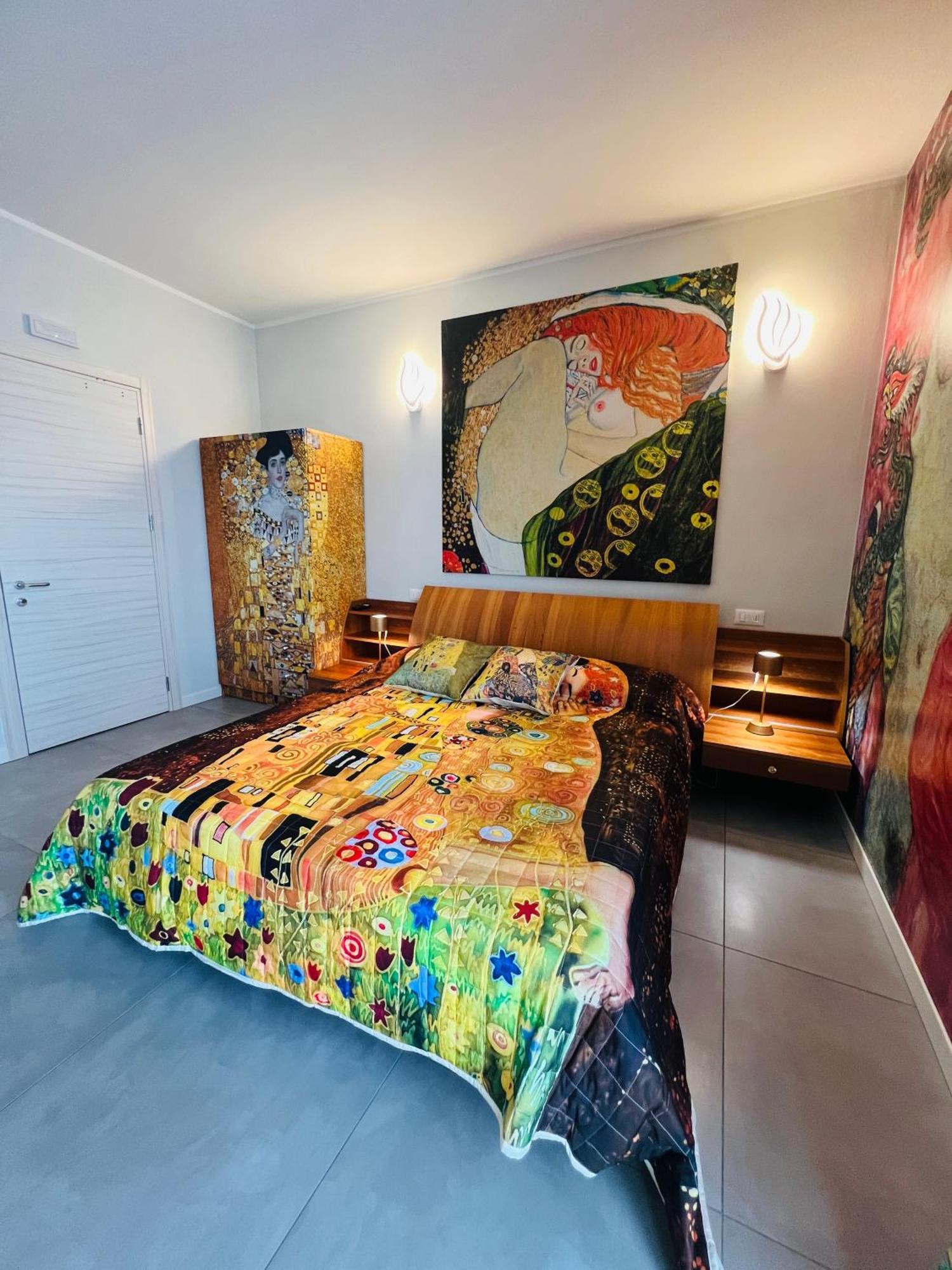 B&B Rifugio Degli Artisti - Themed Rooms Monzambano Esterno foto